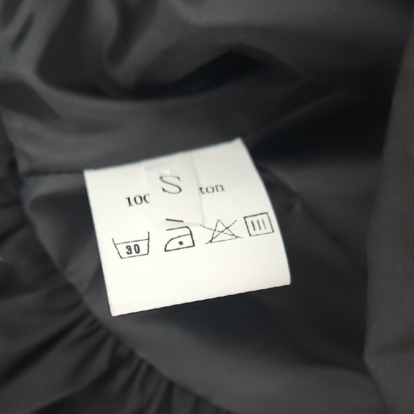 Trendy Boutique Black Satin Bubble Skirt And Top - Picture 6 of 6